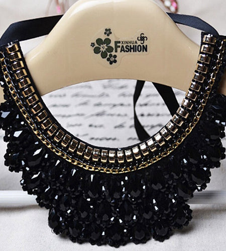 Fashionable Statement Choker Necklace